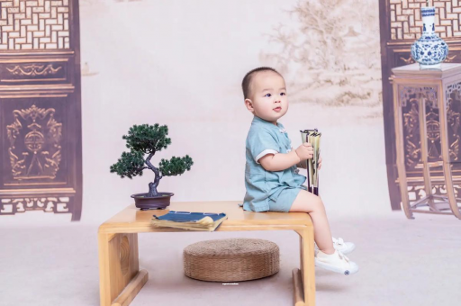 鞍山宝宝掉头发是怎么回事